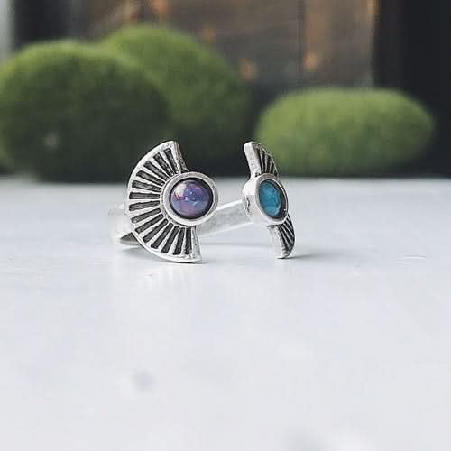 Elegant Turquoise Sunburst Ring