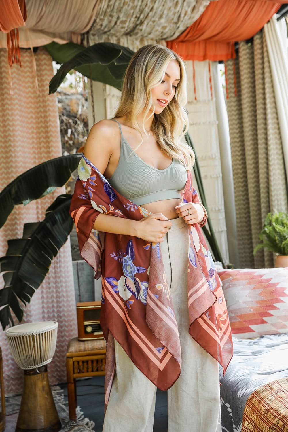 Elegant Seamless Bralette Design