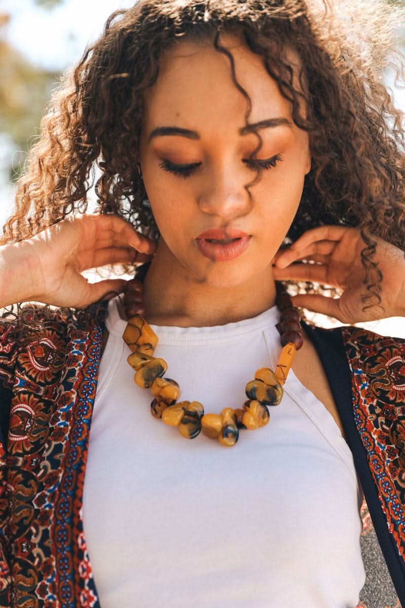 Elegant Chunky Amber Necklace